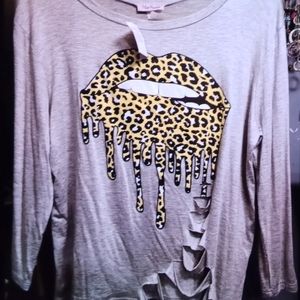 NEW! Miss Popular Ripped shirt